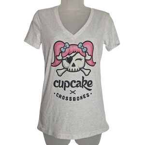 Bella Womens Cupcake & Crossbones Tee Pastel Cute Goth Short Sleeve Medium